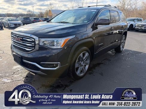 Used 2017 GMC Acadia SLT image 1