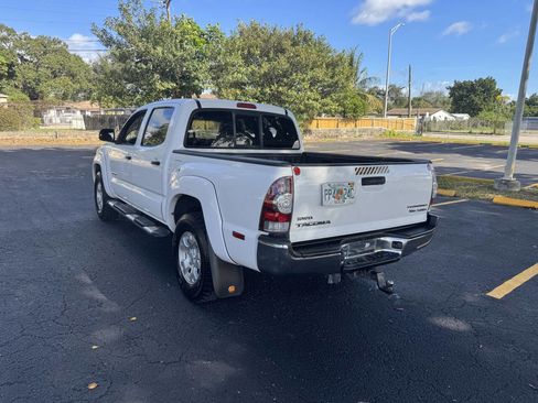 Used 2011 Toyota Tacoma PreRunner image 6