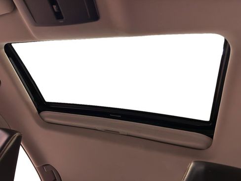 Used 2019 Nissan Altima 2.5 SR w/ SR Premium Package image 15