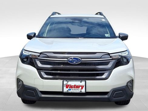 Certified 2025 Subaru Forester Premium image 2