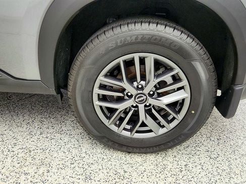 Used 2023 Nissan Rogue S FWD image 9