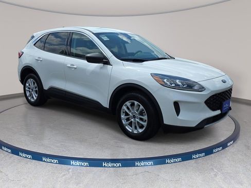 Certified 2022 Ford Escape SE w/ Convenience Package AWD/4WD image 3
