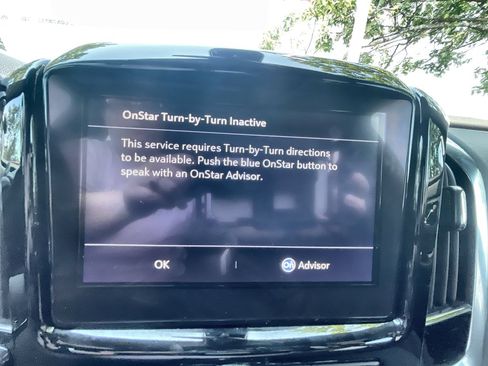 Used 2023 Chevrolet Traverse LT FWD image 14