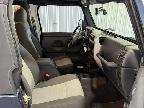 Used 2006 Jeep Wrangler Unlimited AWD/4WD image 14