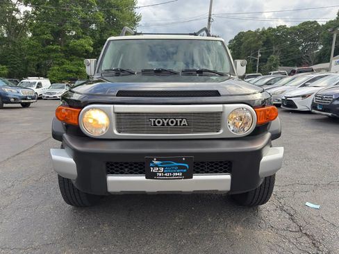 Used 2008 Toyota FJ Cruiser 4WD w/ Upgrade Pkg 2 image 2