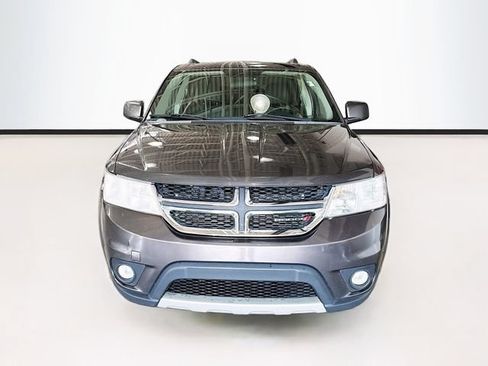 Used 2016 Dodge Journey SXT w/ Comfort/Convenience Group FWD image 4