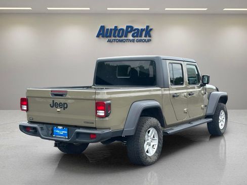 Used 2020 Jeep Gladiator Sport w/ Quick Order Package 24S AWD/4WD image 7