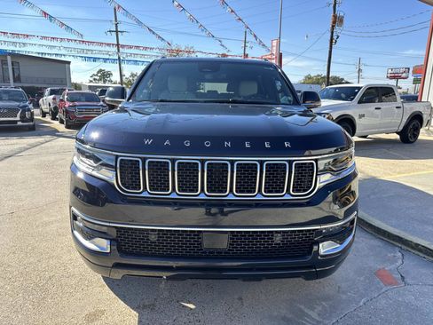 Certified 2025 Jeep Wagoneer 4WD image 2