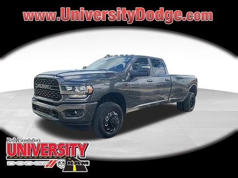 Used 2024 RAM 3500 Big Horn w/ Night Edition AWD/4WD image 1