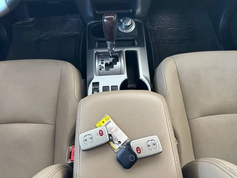 Used 2017 Toyota 4Runner Limited AWD/4WD image 22