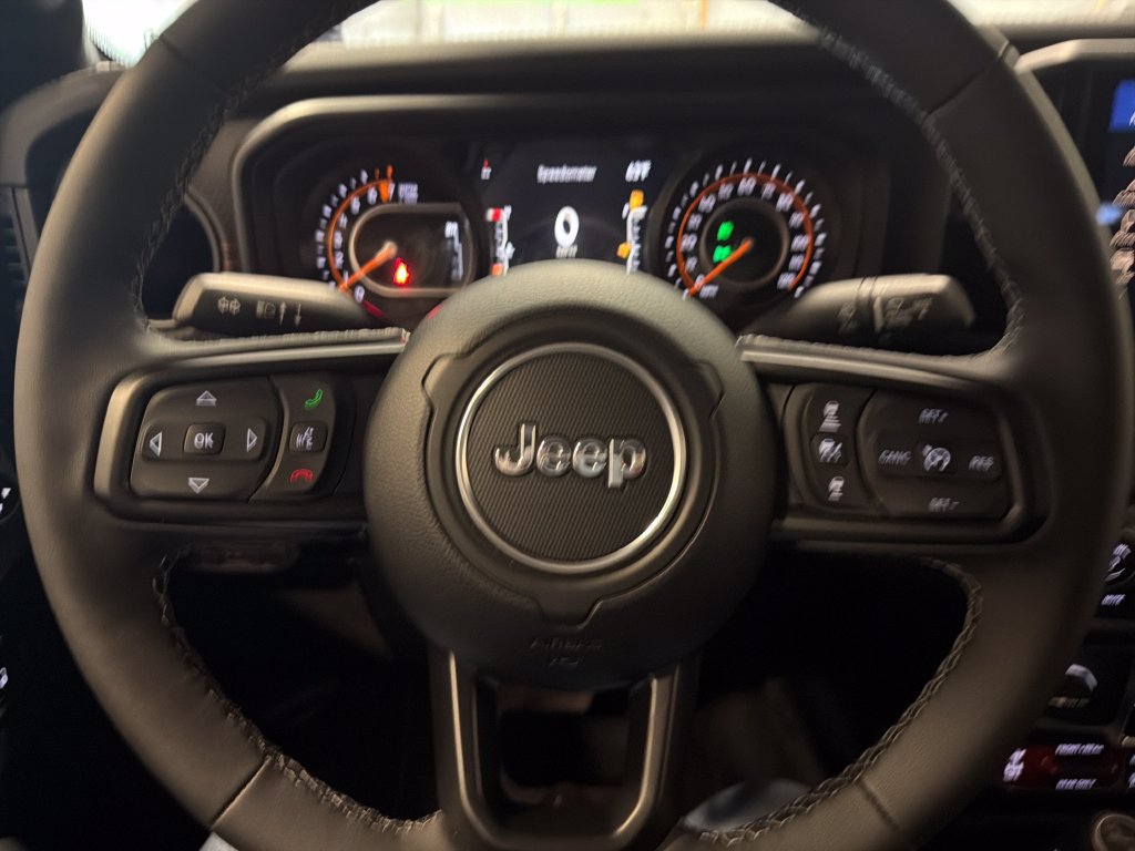 Used 2026 Jeep Gladiator Rubicon AWD/4WD image 10