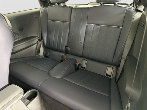 Certified 2025 MINI Cooper 2-Door Hardtop FWD image 19