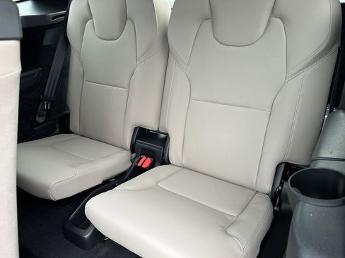 New 2026 Volvo XC90 T8 Plus w/ Protection Package Premier image 14