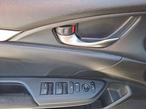 Used 2019 Honda Civic Sport image 12
