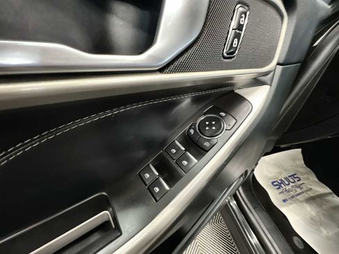 Used 2023 Ford Explorer XLT w/ Equipment Group 202A image 15