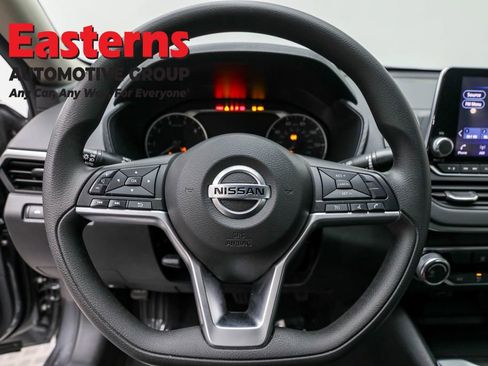 Used 2022 Nissan Altima 2.5 SV image 10