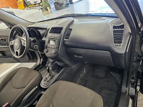 Used 2013 Kia Soul 5dr Wgn Man Base image 8