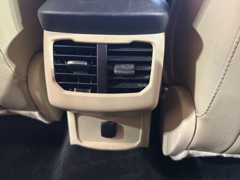 Used 2013 Ford Fusion SE FWD image 26