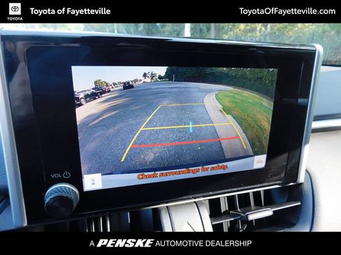 Used 2025 Toyota RAV4 XLE FWD image 10
