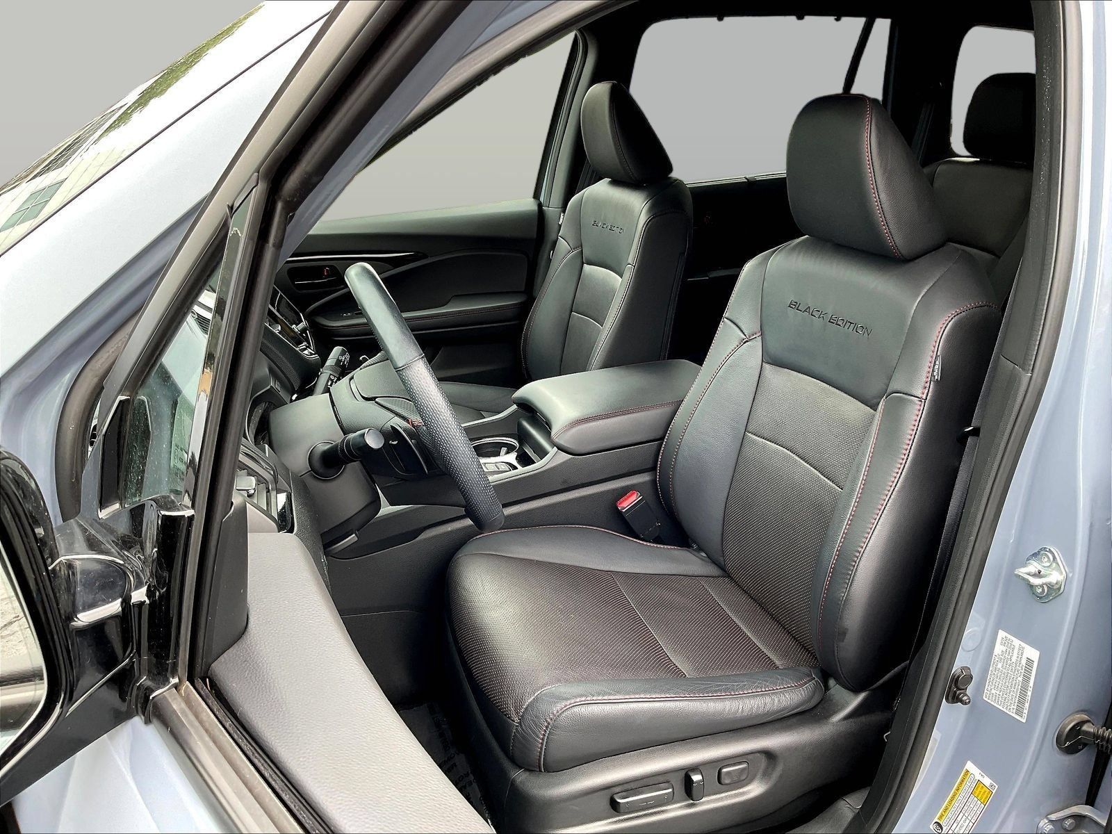 Used 2024 Honda Passport Black Edition image 24