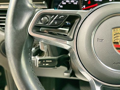 Certified 2021 Porsche Macan image 37