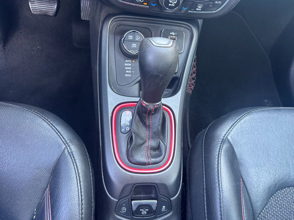 Used 2019 Jeep Compass Trailhawk AWD/4WD image 18