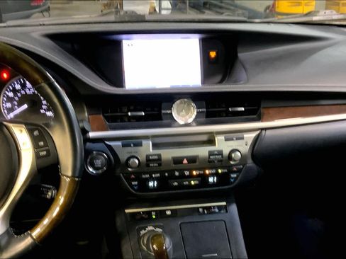 Used 2013 Lexus ES 350 4dr Sdn image 6