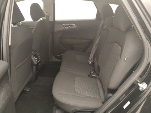 Used 2025 Kia Sportage LX AWD/4WD image 18