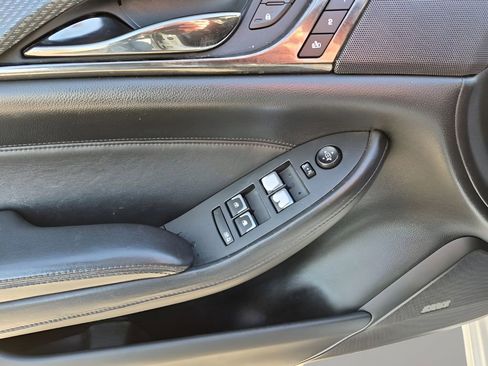 Used 2018 Cadillac CTS V w/ Luxury Package image 28