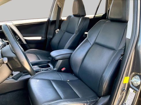 Used 2015 Toyota RAV4 Limited w/ Technology Package AWD/4WD image 7