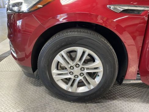 Used 2018 Buick Enclave Essence image 10