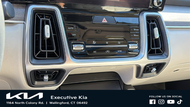 Certified 2023 Kia Sorento X-Line EX AWD/4WD image 19
