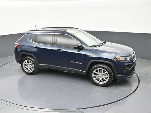 Used 2024 Jeep Compass Latitude AWD/4WD image 61