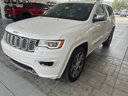 Used 2020 Jeep Grand Cherokee Overland w/ Trailer Tow Group IV RWD image 3