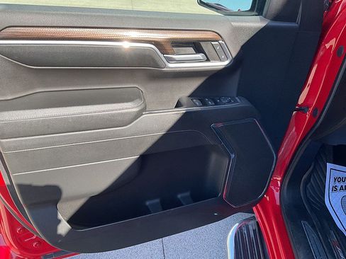 Used 2024 Chevrolet Silverado 1500 LT image 12