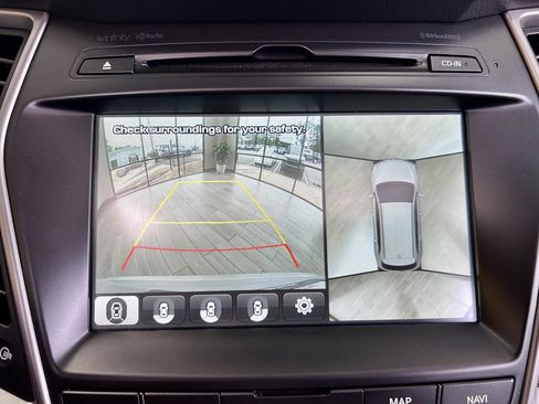 Used 2017 Hyundai Santa Fe FWD image 11