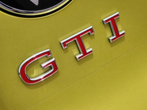 Used 2023 Volkswagen GTI 40th Anniversary Edition FWD image 8