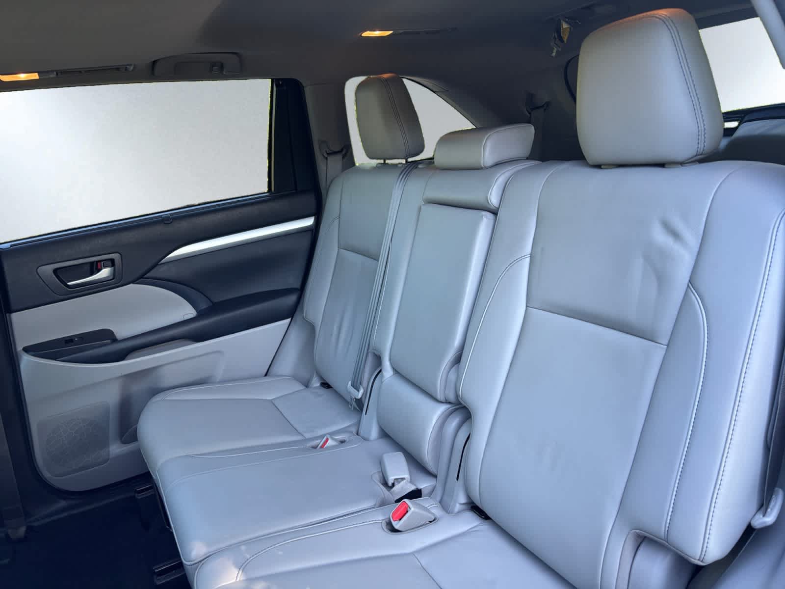 Used 2019 Toyota Highlander XLE AWD/4WD image 20