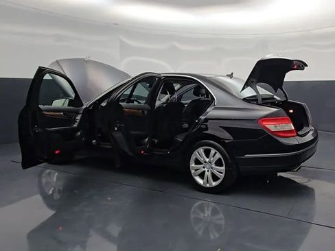 Used 2011 Mercedes-Benz C 300 4MATIC Sedan image 19