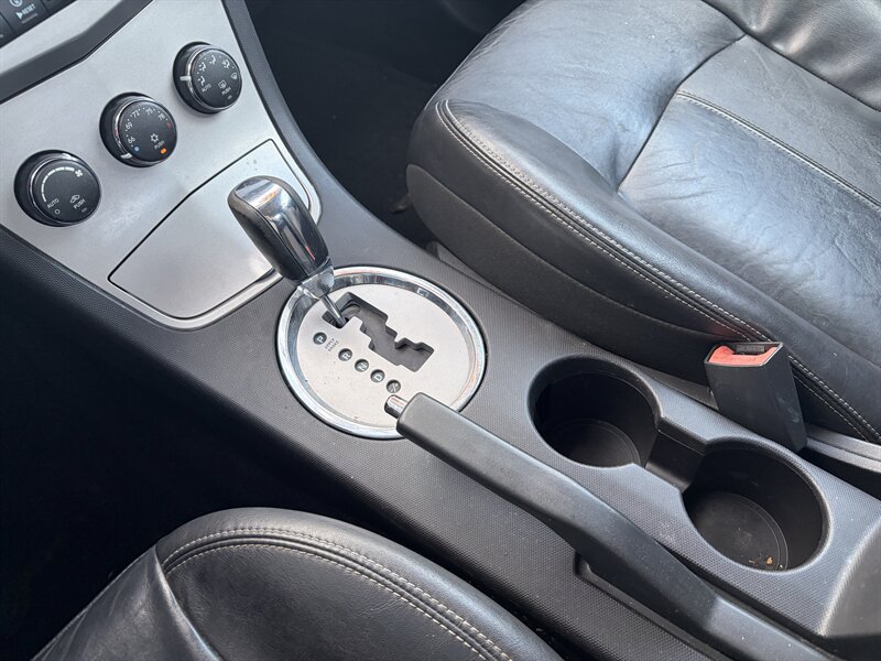 Used 2010 Chrysler Sebring Limited FWD image 16