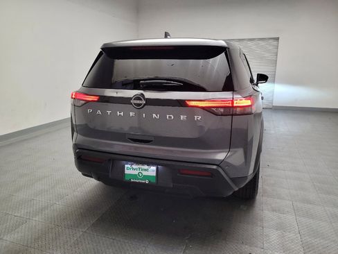Used 2022 Nissan Pathfinder S FWD image 7