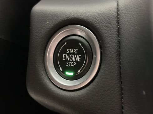 Used 2021 Chevrolet Tahoe Z71 image 23