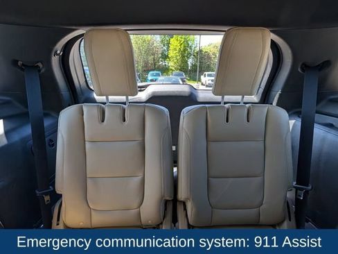 Used 2016 Ford Explorer XLT w/ Equipment Group 202A FWD image 26