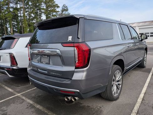 Used 2021 GMC Yukon XL Denali w/ Denali Premium Package AWD/4WD image 9