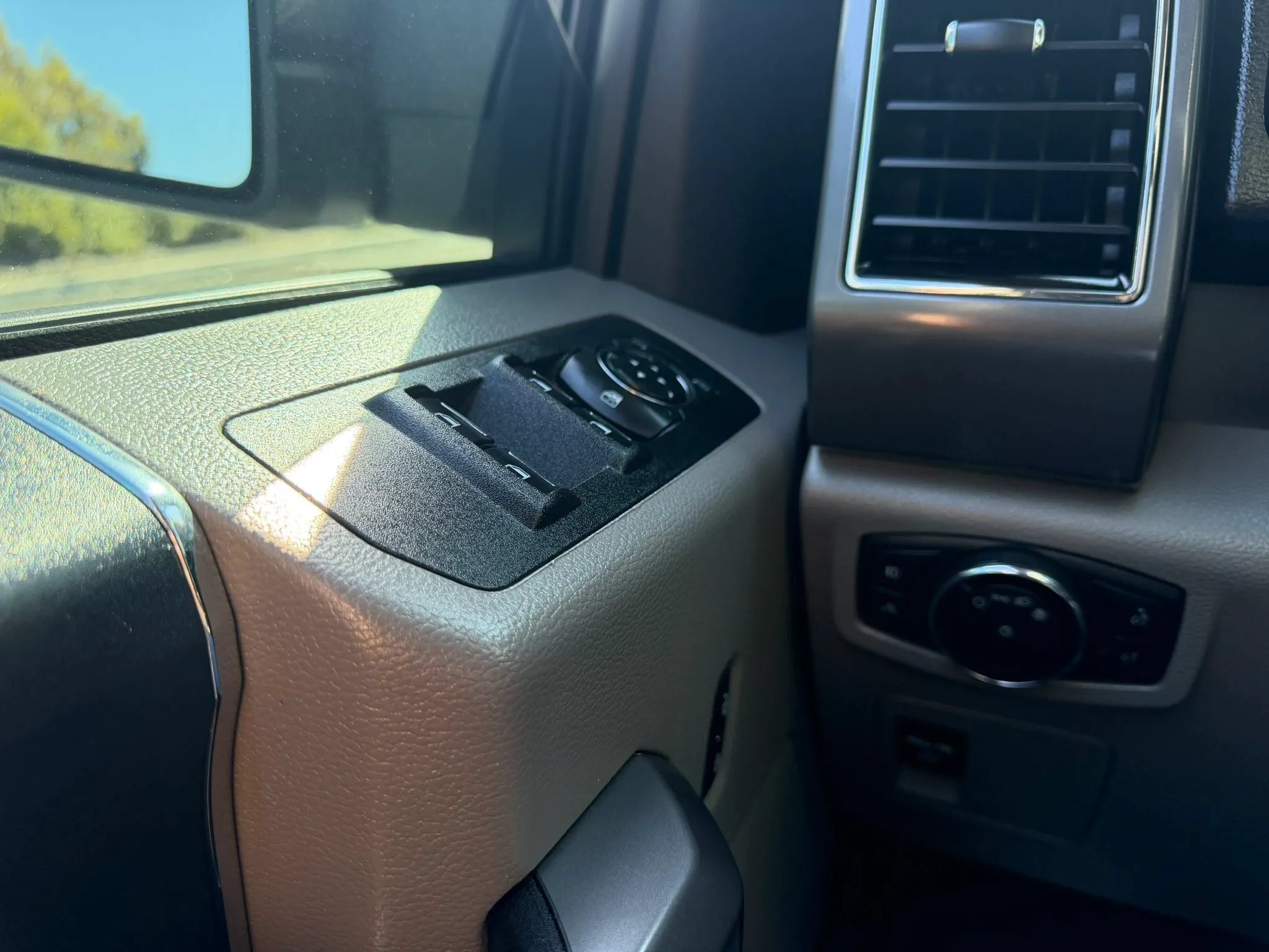 Used 2019 Ford F150 XLT AWD/4WD image 27