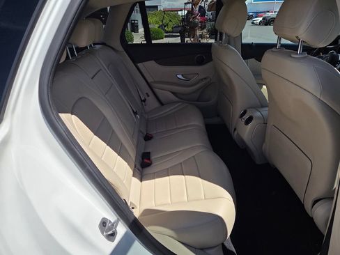 Used 2022 Mercedes-Benz GLC 300 4MATIC image 20