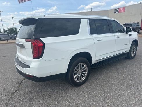 Used 2022 GMC Yukon XL SLT w/ SLT Premium Package RWD image 5