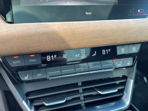 Certified 2023 Audi e-tron GT Premium Plus image 31