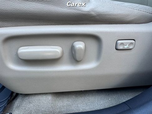 Used 2011 Toyota RAV4 Limited image 34