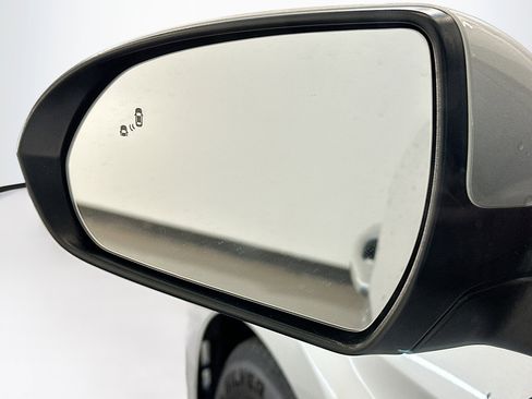 Used 2019 Hyundai Elantra SEL image 16